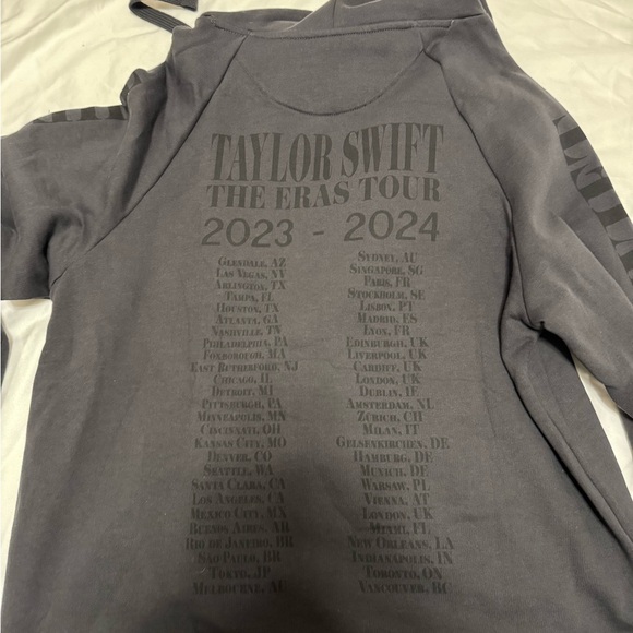 Dark grey Taylor swift eras tour hoodie brand new size L - Picture 2 of 3